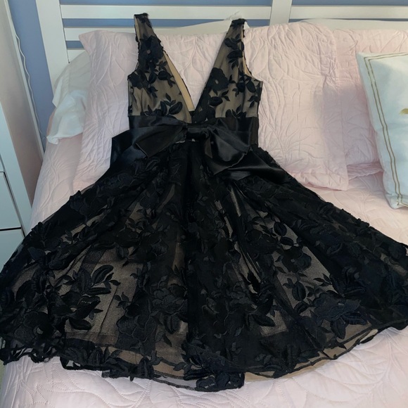 Dress - Picture 7 of 13